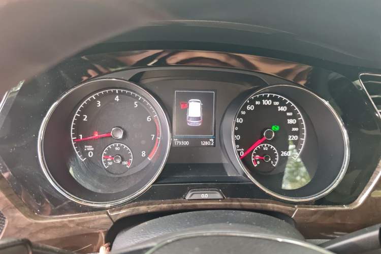 Used Volkswagen Touran 2018 Volkswagen Touran L 330TSI DSG Luxury Edition Instrument Cluster