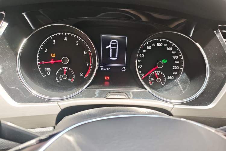Used Volkswagen Touran 2018 Volkswagen Touran L 280TSI DSG Comfort Edition 6-seater Instrument Cluster