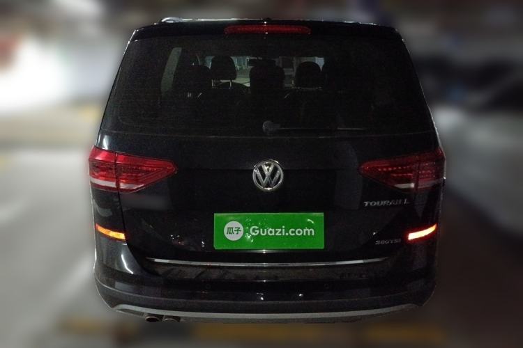 Used Volkswagen Touran 2018 Volkswagen Touran L 280TSI DSG Boundary Luxury Edition 7 Seats China VI Standard Rear
