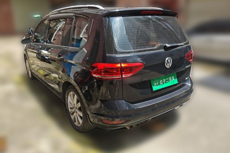 Used Volkswagen Touran 2018 Volkswagen Touran L 280TSI DSG Comfort Edition 6-seater Rear Left 45 Deg