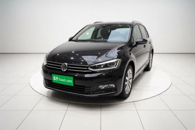 Ojetý Volkswagen Touran 2018 Volkswagen Touran L 280TSI DSG Comfort Edition 6-seater