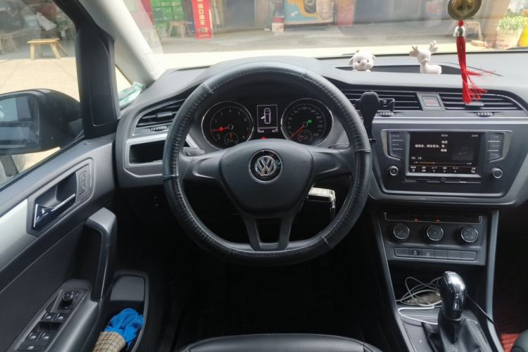 Used Volkswagen Touran 2018 Volkswagen Touran L 280TSI DSG Style Edition 7 Seats China VI Standard Steering Wheel