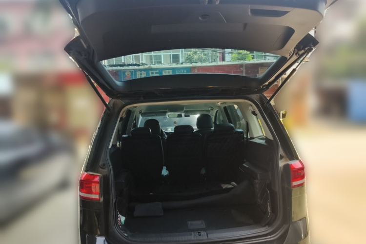Used Volkswagen Touran 2018 Volkswagen Touran L 280TSI DSG Style Edition 7 Seats China VI Standard Trunk