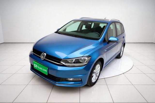 Ojetý Volkswagen Touran 2018 Volkswagen Touran L 280TSI DSG Comfort Edition 7 Seats China V Emission Standard