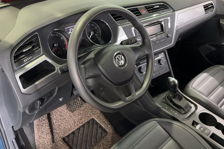 Used Volkswagen Touran 2018 Volkswagen Touran L 280TSI DSG Style Edition 7 Seats China V Emission Standard Audio And AC Panel