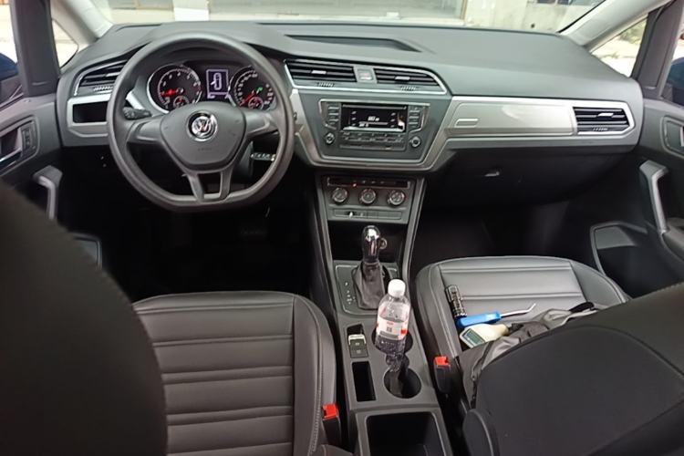 Used Volkswagen Touran 2018 Volkswagen Touran L 280TSI DSG Style Edition 7 Seats China VI Standard Center Console