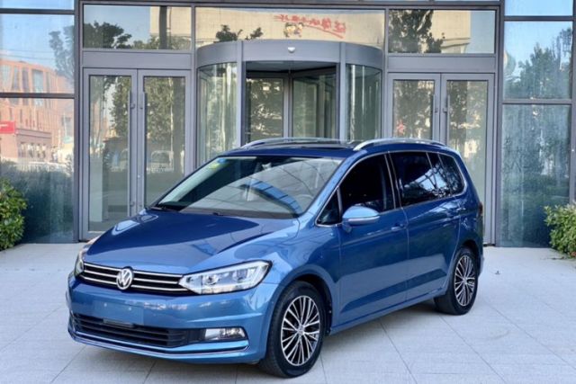 Ojetý Volkswagen Touran 2018 Volkswagen Touran L 330TSI DSG Luxury Edition