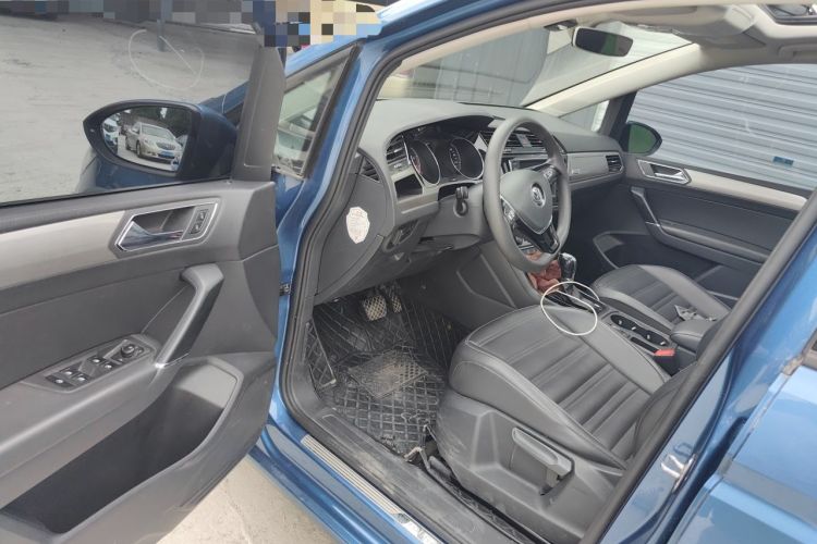 Used Volkswagen Touran 2018 Volkswagen Touran L 280TSI DSG Comfort Edition 7 Seats China VI Standard Driver Seat