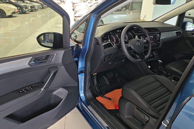 Used Volkswagen Touran 2018 Volkswagen Touran L 280TSI DSG Comfort Edition 7 Seats China V Emission Standard Driver Seat