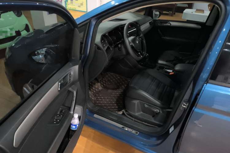 Used Volkswagen Touran 2018 Volkswagen Touran L 280TSI DSG Comfort Edition 7 Seats China VI Standard Driver Seat
