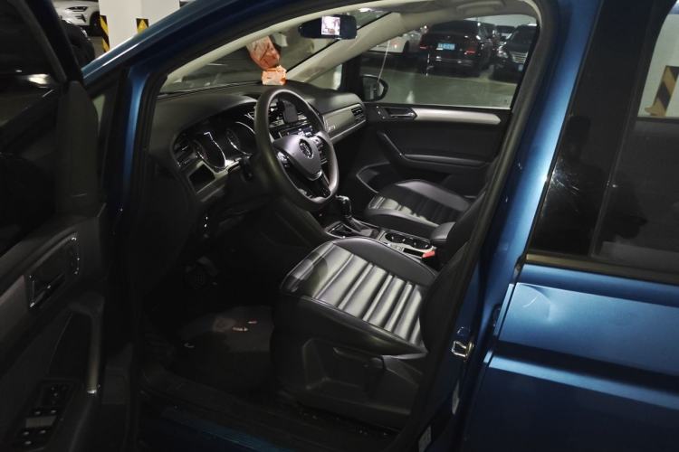 Used Volkswagen Touran 2018 Volkswagen Touran L 280TSI DSG Comfort Edition 7 Seats China VI Standard Driver Seat