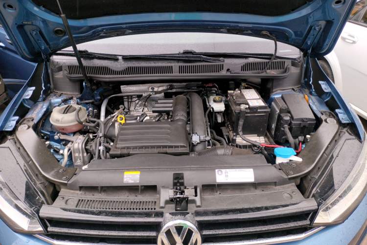 Used Volkswagen Touran 2018 Volkswagen Touran L 280TSI DSG Style Edition 7 Seats China V Emission Standard Engine Bay