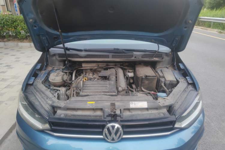 Used Volkswagen Touran 2018 Volkswagen Touran L 280TSI DSG Comfort Edition 7 Seats China V Emission Standard Engine Bay