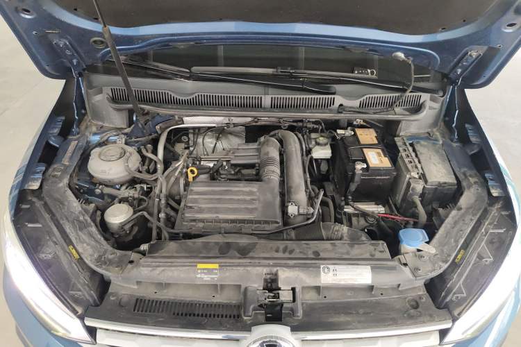 Used Volkswagen Touran 2018 Volkswagen Touran L 280TSI DSG Boundary Edition 7 Seats China VI Standard Engine Bay