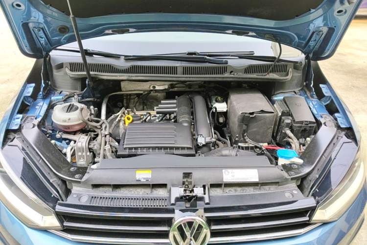 Used Volkswagen Touran 2018 Volkswagen Touran L 280TSI DSG Style Edition 7 Seats China V Emission Standard Engine Bay