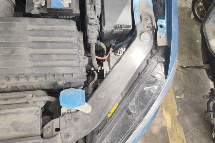 Used Volkswagen Touran 2018 Volkswagen Touran L 330TSI DSG Luxury Edition Engine Bay Left