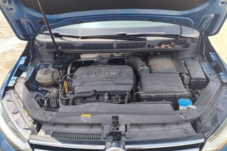 Used Volkswagen Touran 2018 Volkswagen Touran L 330TSI DSG Luxury Edition Engine Bay