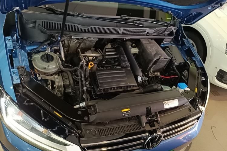 Used Volkswagen Touran 2018 Volkswagen Touran L 280TSI DSG Luxury Edition 7 Seats Engine Bay