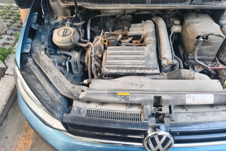Used Volkswagen Touran 2018 Volkswagen Touran L 280TSI DSG Comfort Edition 7 Seats China V Emission Standard Engine Bay Right