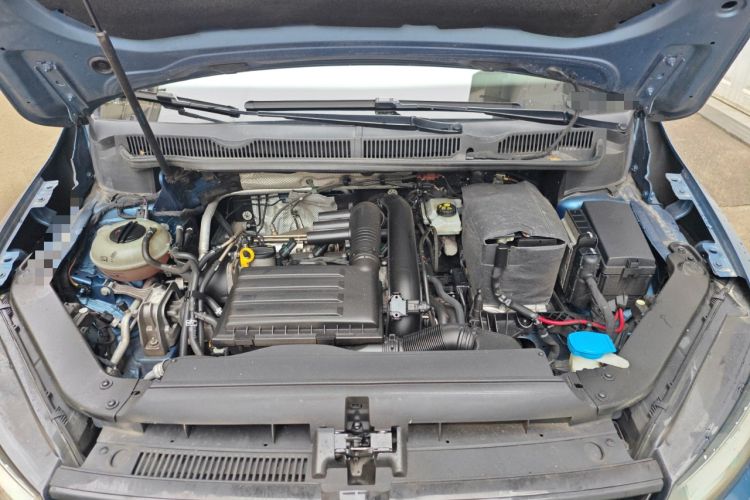 Used Volkswagen Touran 2018 Volkswagen Touran L 280TSI DSG Comfort Edition 7 Seats China V Emission Standard Engine Bay