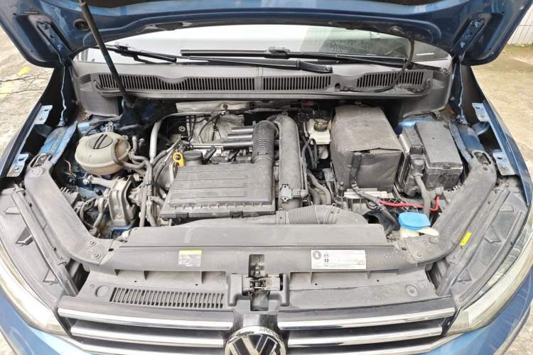 Used Volkswagen Touran 2018 Volkswagen Touran L 280TSI DSG Comfort Edition 7-seater Engine Bay
