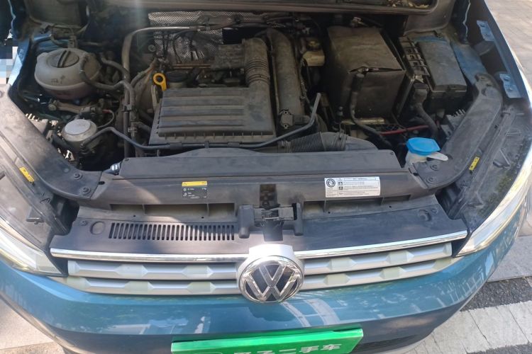 Used Volkswagen Touran 2018 Volkswagen Touran L 280TSI DSG Boundary Edition 7 Seats China VI Standard Engine Bay