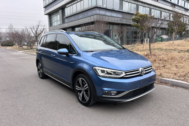 Used Volkswagen Touran 2018 Volkswagen Touran L 280TSI DSG Boundary Edition 7 Seats China VI Standard Exterior 1