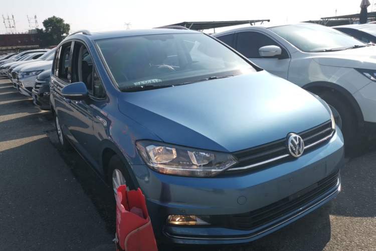 Used Volkswagen Touran 2018 Volkswagen Touran L 280TSI DSG Comfort Edition 7 Seats China V Emission Standard Exterior 1