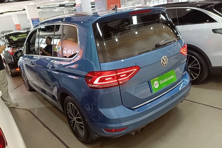 Used Volkswagen Touran 2018 Volkswagen Touran L 280TSI DSG Luxury Edition 7 Seats Exterior 2