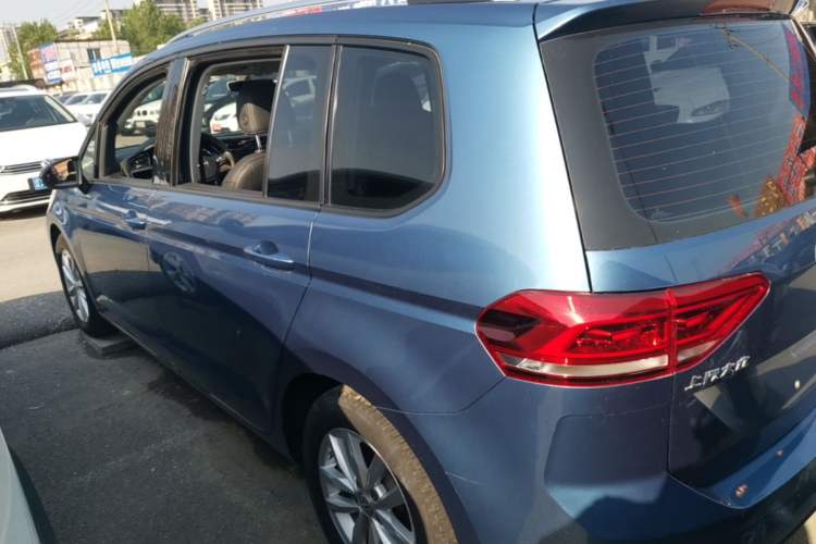 Used Volkswagen Touran 2018 Volkswagen Touran L 280TSI DSG Comfort Edition 7 Seats China V Emission Standard Exterior 2