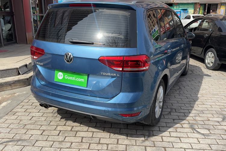 Used Volkswagen Touran 2018 Volkswagen Touran L 280TSI DSG Comfort Edition 7 Seats China V Emission Standard Exterior 3