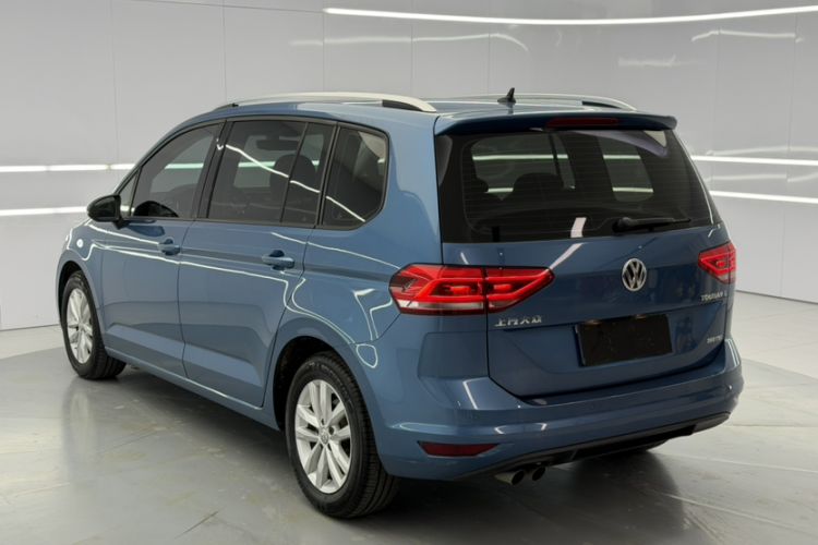 Used Volkswagen Touran 2018 Volkswagen Touran L 280TSI DSG Comfort Edition 7 Seats China VI Standard Exterior 3