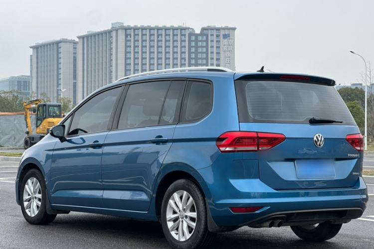 Used Volkswagen Touran 2018 Volkswagen Touran L 280TSI DSG Comfort Edition 7 Seats China VI Standard Exterior 4