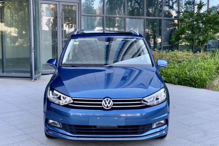 Used Volkswagen Touran 2018 Volkswagen Touran L 330TSI DSG Luxury Edition Exterior 5