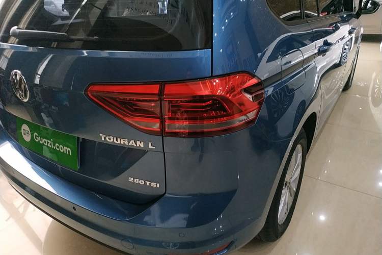 Used Volkswagen Touran 2018 Volkswagen Touran L 280TSI DSG Comfort Edition 7 Seats China V Emission Standard Exterior 6