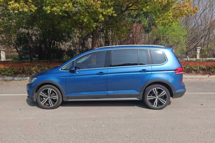 Used Volkswagen Touran 2018 Volkswagen Touran L 280TSI DSG Boundary Edition 6-Seater China VI Standard Exterior 7