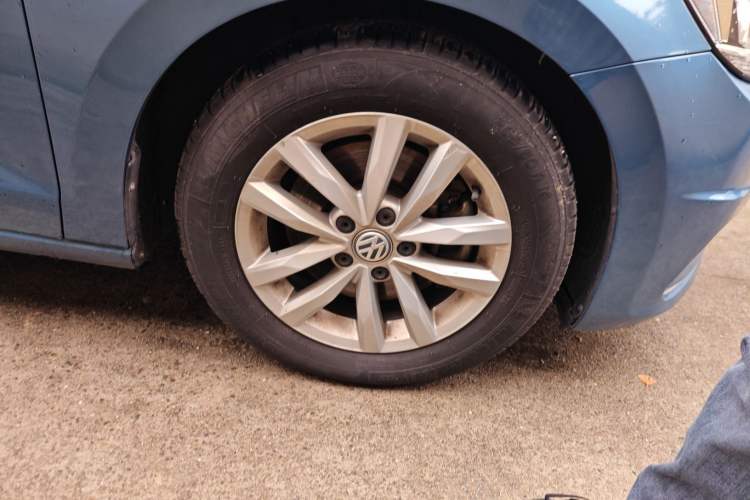Used Volkswagen Touran 2018 Volkswagen Touran L 280TSI DSG Comfort Edition 7 Seats China V Emission Standard Exterior 7