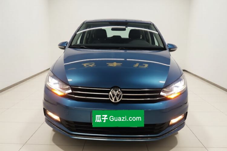 Used Volkswagen Touran 2018 Volkswagen Touran L 280TSI DSG Comfort Edition 7-seater Front