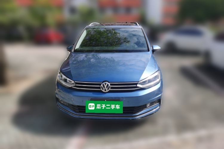 Used Volkswagen Touran 2018 Volkswagen Touran L 280TSI DSG Comfort Edition 7-seater Front