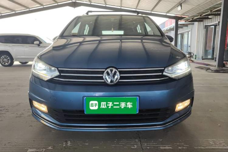 Used Volkswagen Touran 2018 Volkswagen Touran L 280TSI DSG Luxury Edition 7 Seats Front