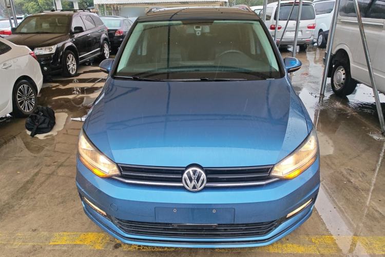 Used Volkswagen Touran 2018 Volkswagen Touran L 280TSI DSG Style Edition 7 Seats China VI Standard Front