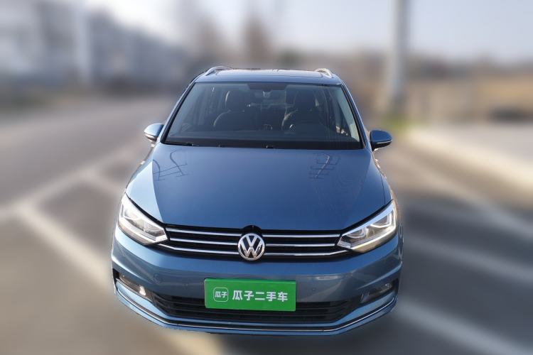 Used Volkswagen Touran 2018 Volkswagen Touran L 280TSI DSG Comfort Edition 6-seater Front