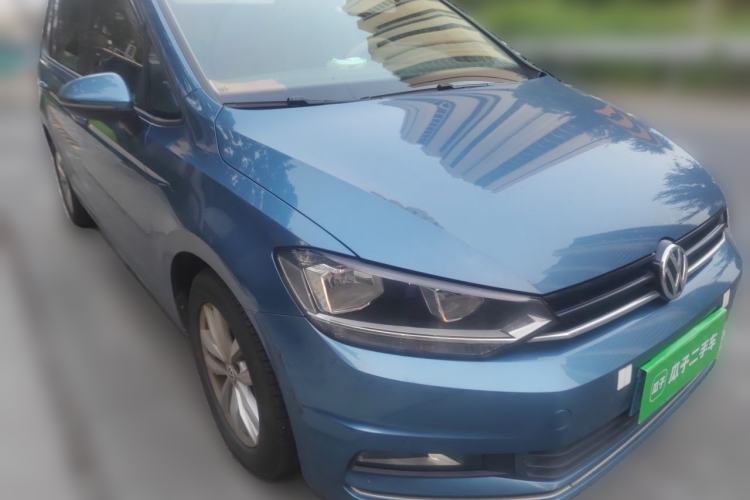 Used Volkswagen Touran 2018 Volkswagen Touran L 280TSI DSG Comfort Edition 7 Seats China V Emission Standard Front Right 45 Deg