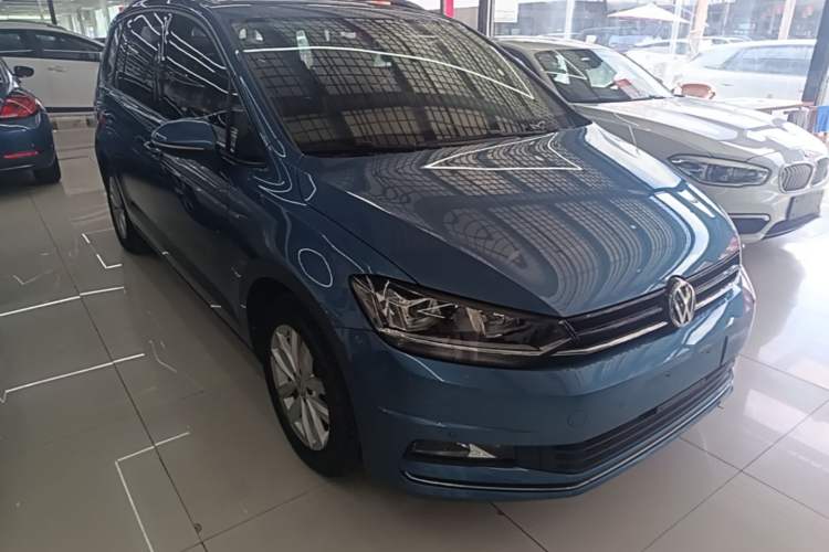 Used Volkswagen Touran 2018 Volkswagen Touran L 280TSI DSG Comfort Edition 7 Seats China V Emission Standard Front Right 45 Deg