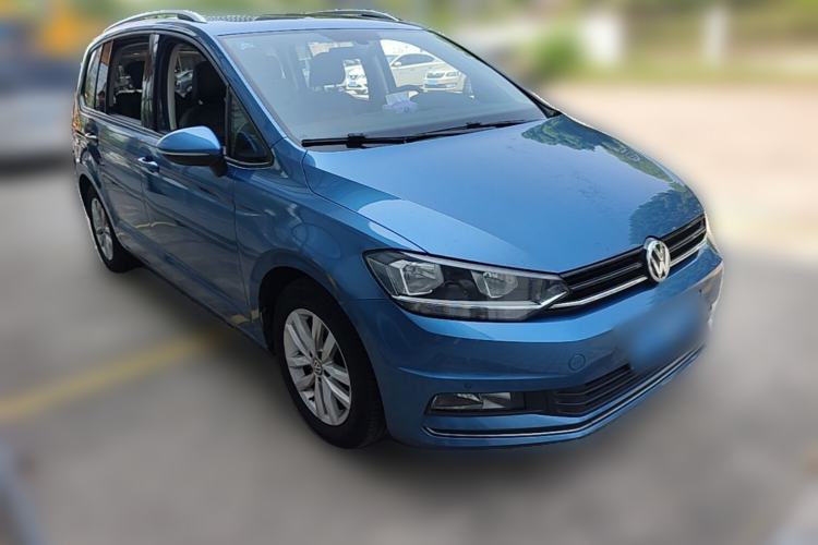 Used Volkswagen Touran 2018 Volkswagen Touran L 280TSI DSG Comfort Edition 7 Seats China VI Standard Front Right 45 Deg