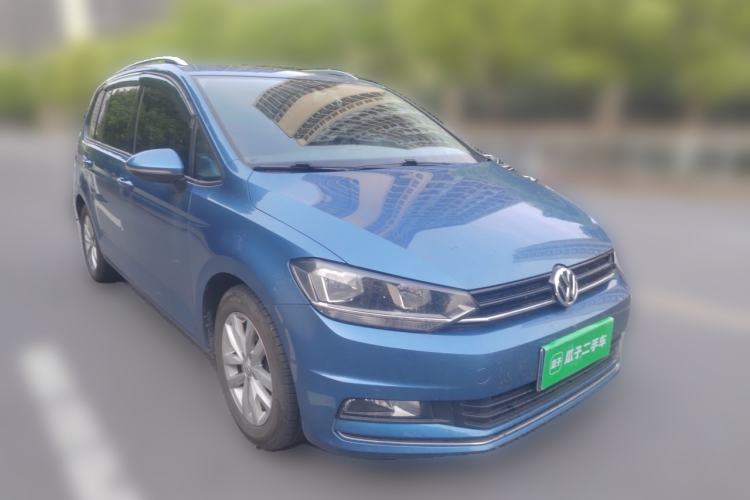 Used Volkswagen Touran 2018 Volkswagen Touran L 280TSI DSG Comfort Edition 7 Seats China V Emission Standard Front Right 45 Deg
