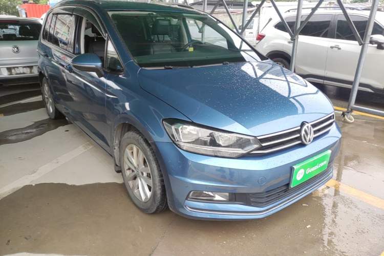 Used Volkswagen Touran 2018 Volkswagen Touran L 280TSI DSG Comfort Edition 7 Seats China V Emission Standard Front Right 45 Deg