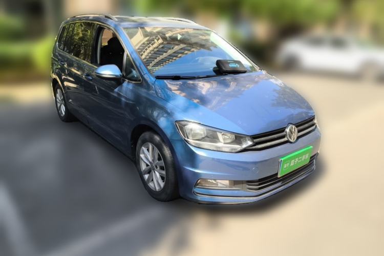 Used Volkswagen Touran 2018 Volkswagen Touran L 280TSI DSG Comfort Edition 7 Seats China V Emission Standard Front Right 45 Deg