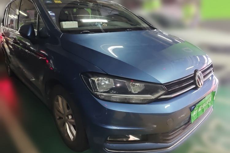 Used Volkswagen Touran 2018 Volkswagen Touran L 280TSI DSG Comfort Edition 7 Seats China V Emission Standard Front Right 45 Deg