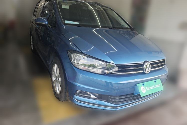 Used Volkswagen Touran 2018 Volkswagen Touran L 280TSI DSG Comfort Edition 7 Seats China VI Standard Front Right 45 Deg
